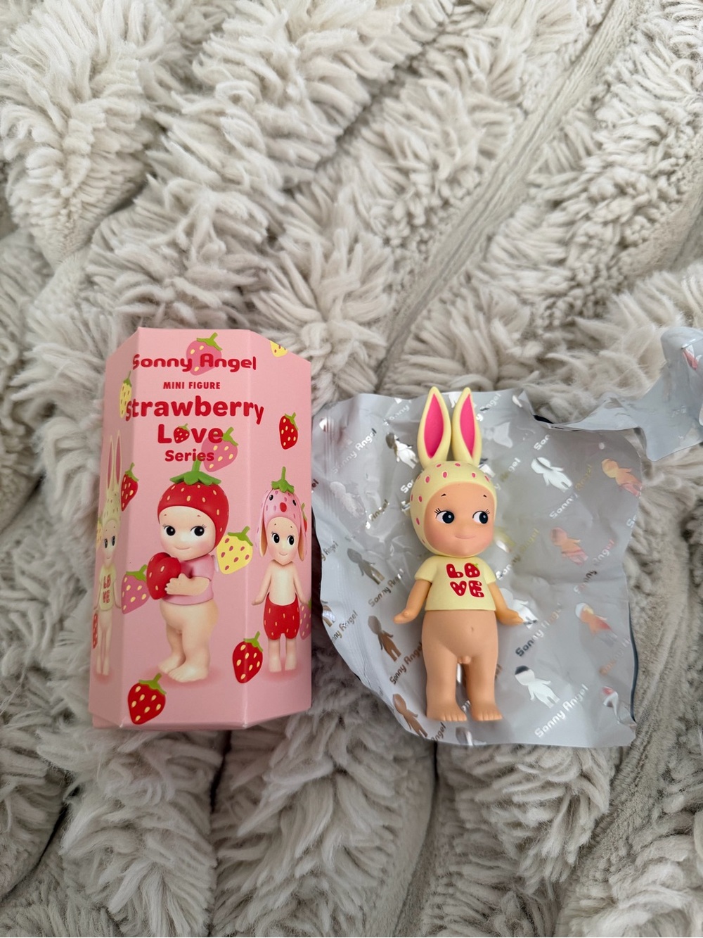 NEW Sonny Angel Strawberry Love Series - Rabbit